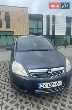 Минивэн Opel Zafira 2008 в 