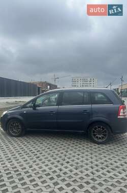 Минивэн Opel Zafira 2008 в 