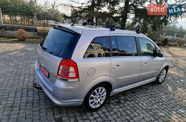 Минивэн Opel Zafira 2009 в 