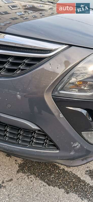 Минивэн Opel Zafira 2012 в Днепре