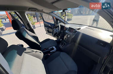 Минивэн Opel Zafira 2006 в 