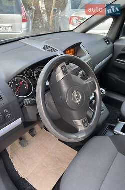 Минивэн Opel Zafira 2005 в 