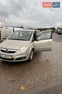 Минивэн Opel Zafira 2005 в 