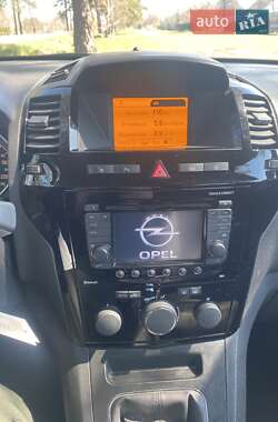 Мінівен Opel Zafira 2011 в 