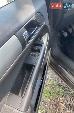Мінівен Opel Zafira 2011 в 
