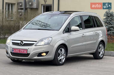 Минивэн Opel Zafira 2010 в 