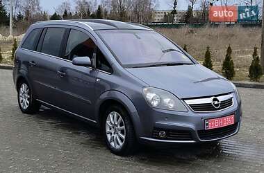 Минивэн Opel Zafira 2008 в 