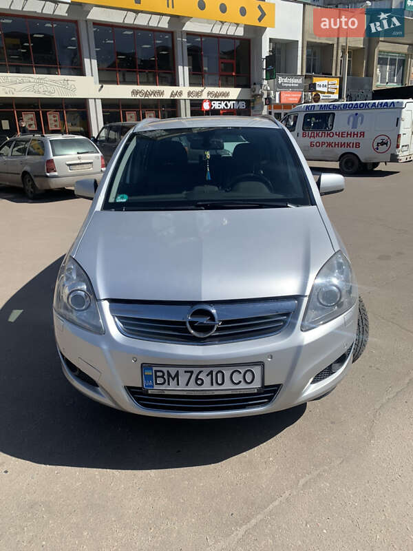 Минивэн Opel Zafira 2009 в 
