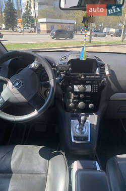 Минивэн Opel Zafira 2009 в 