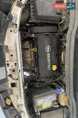 Минивэн Opel Zafira 2009 в 