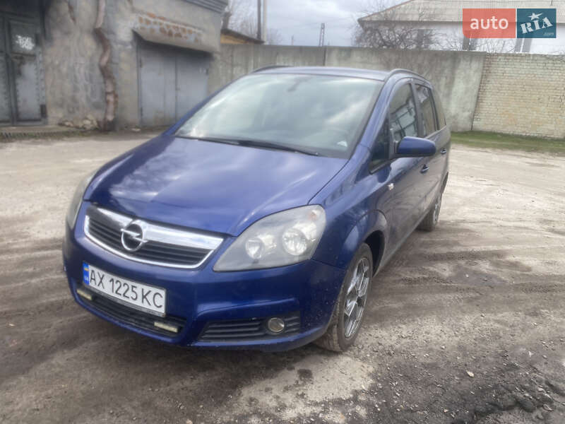 Минивэн Opel Zafira 2007 в 