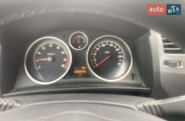 Минивэн Opel Zafira 2007 в 