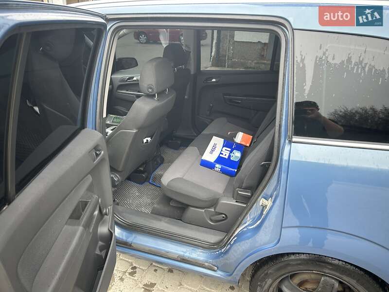 Мінівен Opel Zafira 2007 в Чорткові