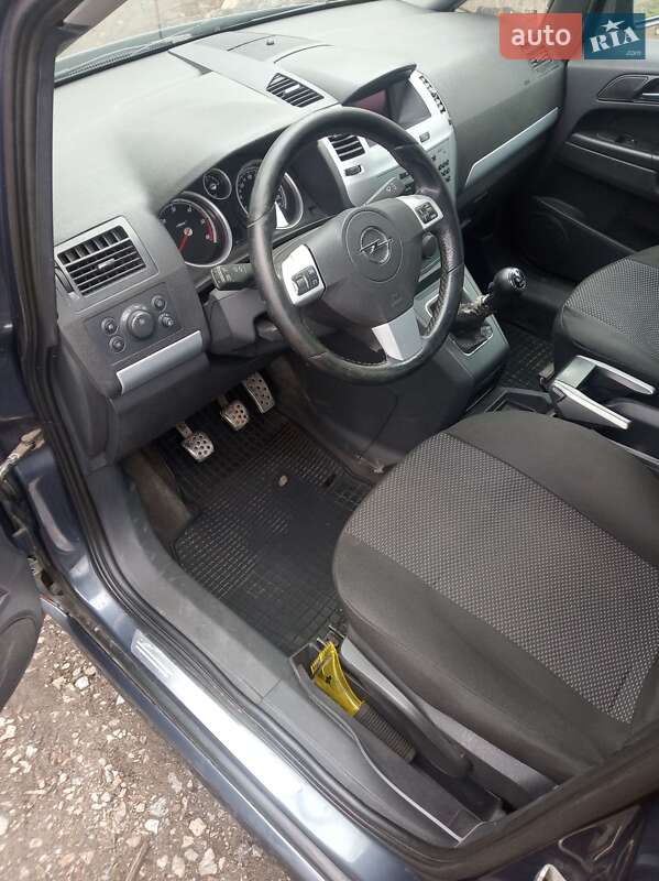 Минивэн Opel Zafira 2007 в Чугуеве фото 11 Минивэн Opel Zafira 2007 в Чугуеве