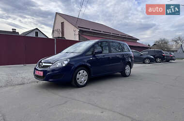 Минивэн Opel Zafira 2013 в 