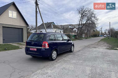 Минивэн Opel Zafira 2013 в 