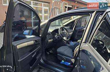 Минивэн Opel Zafira 2008 в 