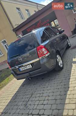 Минивэн Opel Zafira 2008 в 