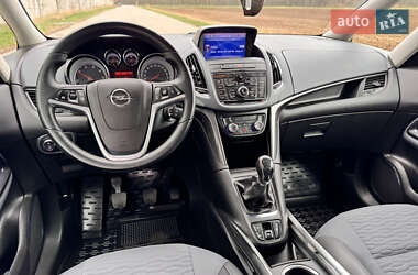 Минивэн Opel Zafira 2013 в 