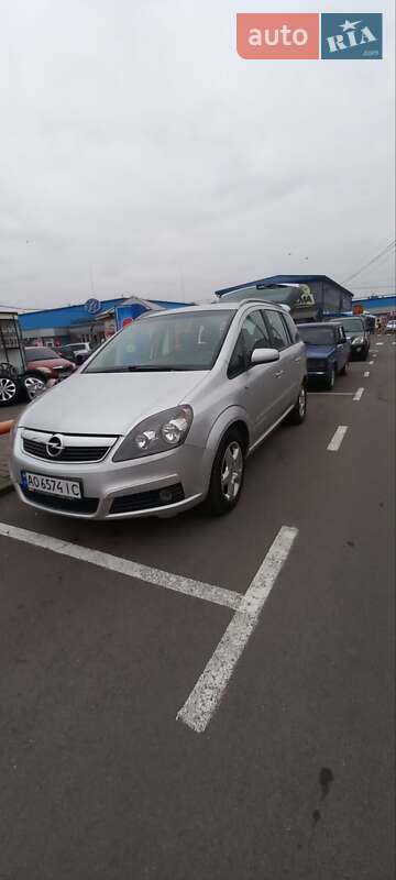 Минивэн Opel Zafira 2007 в 