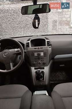 Минивэн Opel Zafira 2007 в 