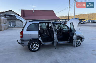Минивэн Opel Zafira 2000 в 