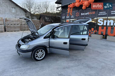 Минивэн Opel Zafira 2000 в 