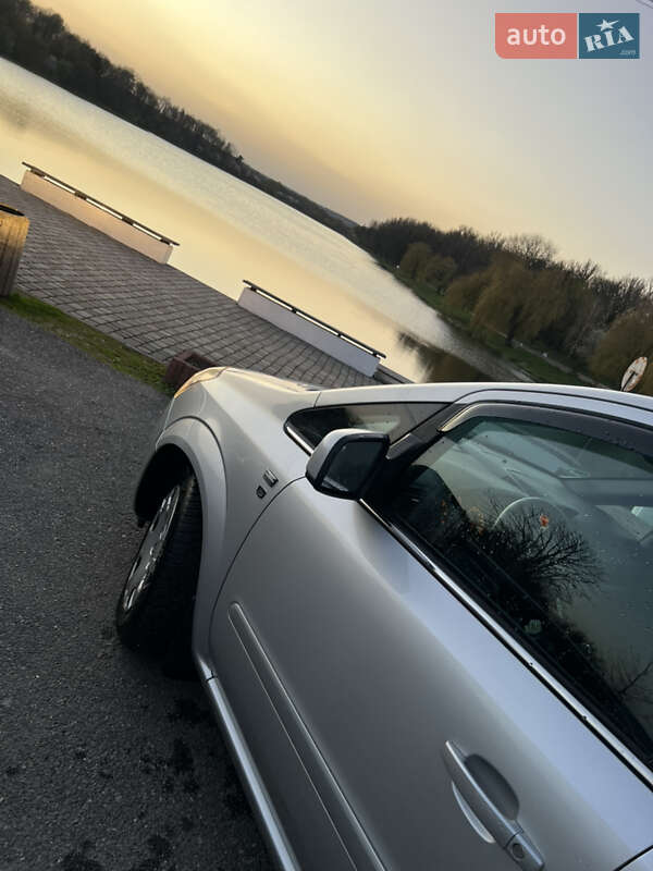 Мінівен Opel Zafira 2010 в Івано-Франківську