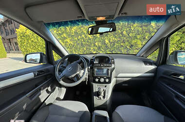 Мінівен Opel Zafira 2011 в 