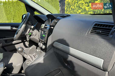 Мінівен Opel Zafira 2011 в 