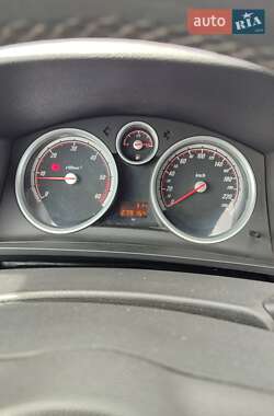 Мінівен Opel Zafira 2010 в 