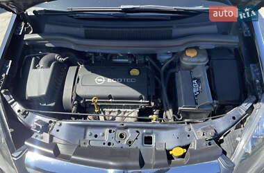 Мінівен Opel Zafira 2010 в 