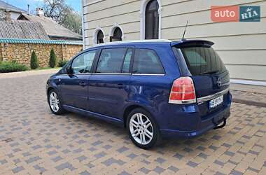 Минивэн Opel Zafira 2007 в 