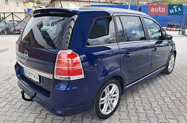 Минивэн Opel Zafira 2007 в 