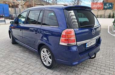 Минивэн Opel Zafira 2007 в 