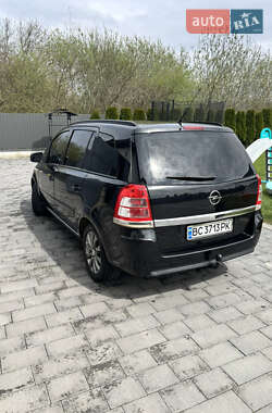 Минивэн Opel Zafira 2011 в 