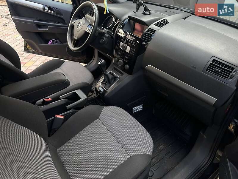 Opel Zafira 2014