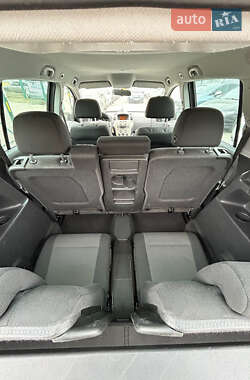 Минивэн Opel Zafira 2008 в 