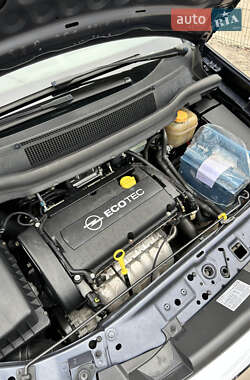 Минивэн Opel Zafira 2008 в 
