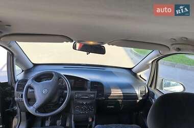Минивэн Opel Zafira 2002 в 