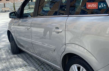 Мінівен Opel Zafira 2011 в 