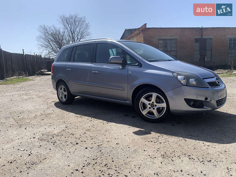 Opel Zafira 2010