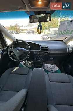 Минивэн Opel Zafira 2002 в 