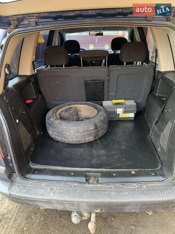 Мінівен Opel Zafira 2001 в Золочеві