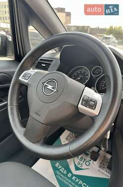 Минивэн Opel Zafira 2007 в 