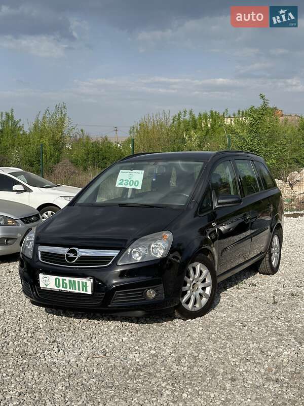 Минивэн Opel Zafira 2007 в 