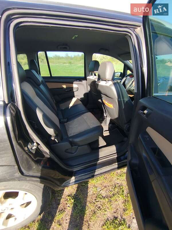 Мінівен Opel Zafira 2006 в Борзні