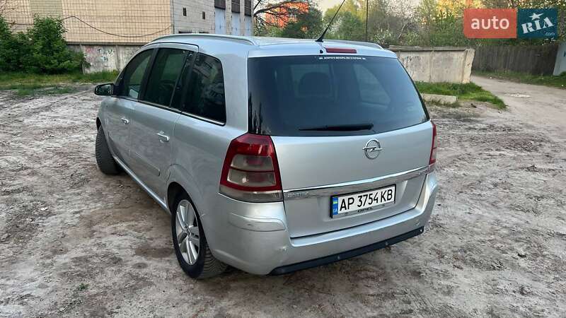 Минивэн Opel Zafira 2008 в Киеве фото 4 Минивэн Opel Zafira 2008 в Киеве