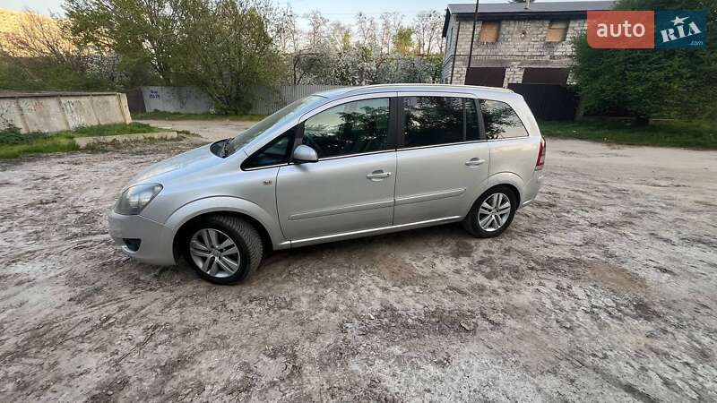 Минивэн Opel Zafira 2008 в Киеве фото 6 Минивэн Opel Zafira 2008 в Киеве