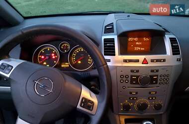 Минивэн Opel Zafira 2010 в 